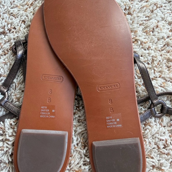 Coach Sandals Size 38 EU: ElegantLeather Design. - Picture 5 of 7
